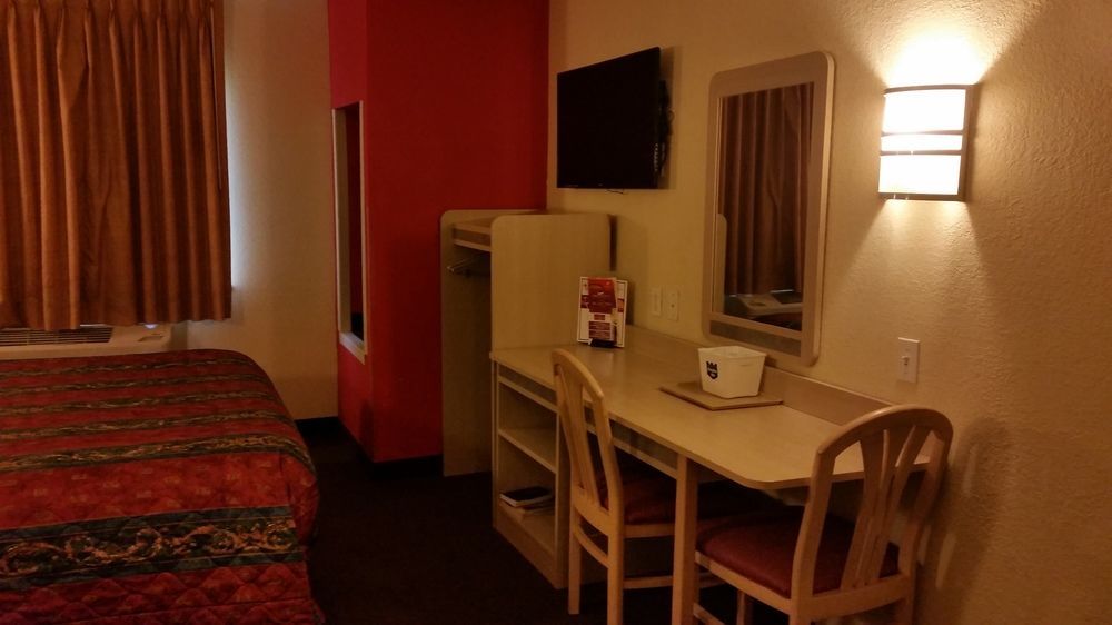 Motel 6 Humble, Tx - Houston International Airport Exterior photo